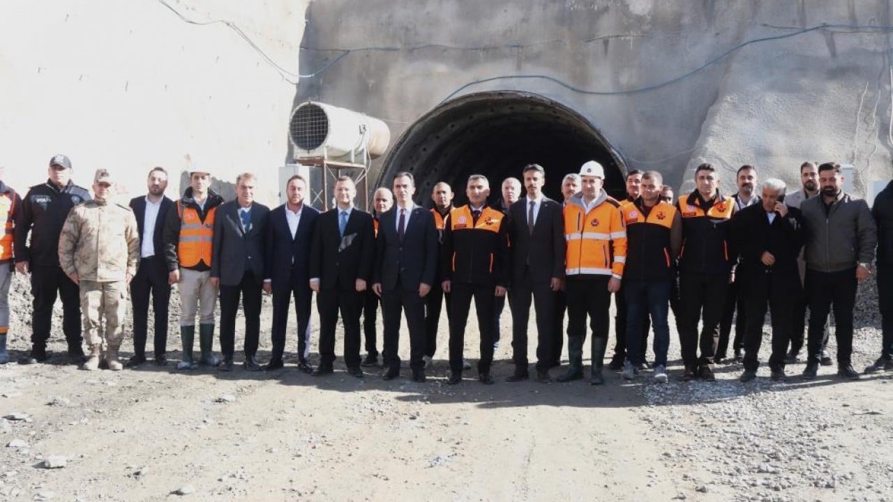Foto - Bitlis, Van ve Diyarbakır arasında ulaşım projeleri hız kesmiyor