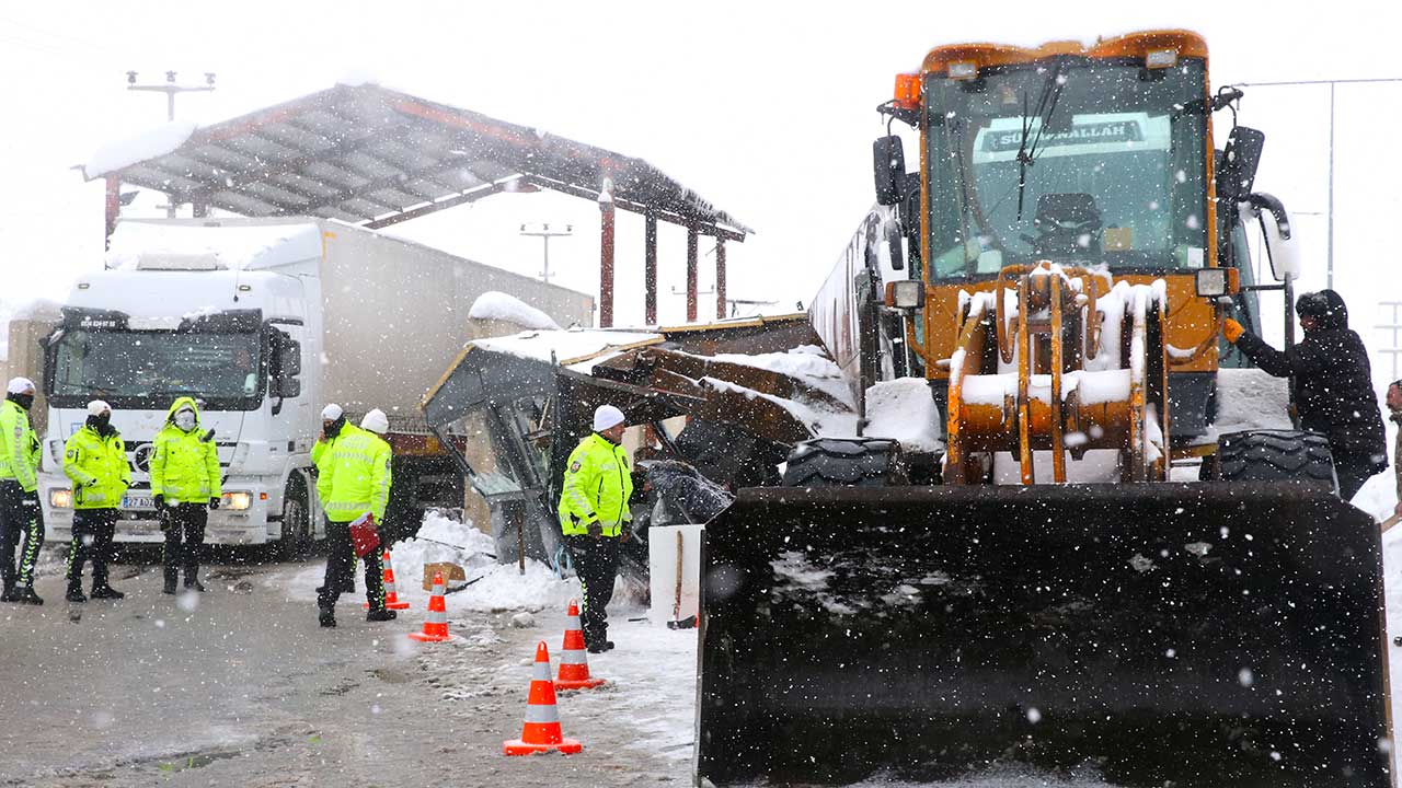 Foto - Bitlis'te yürekler ağza geldi! 4 polis yaralandı
