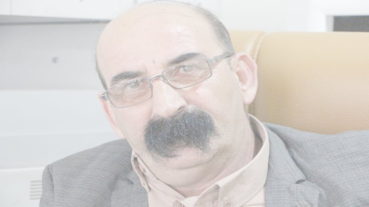 Foto - Bıyıklarıyla dünyayı sallayan parti ilçe başkanı konuştu! Gençlik hali de olay oldu