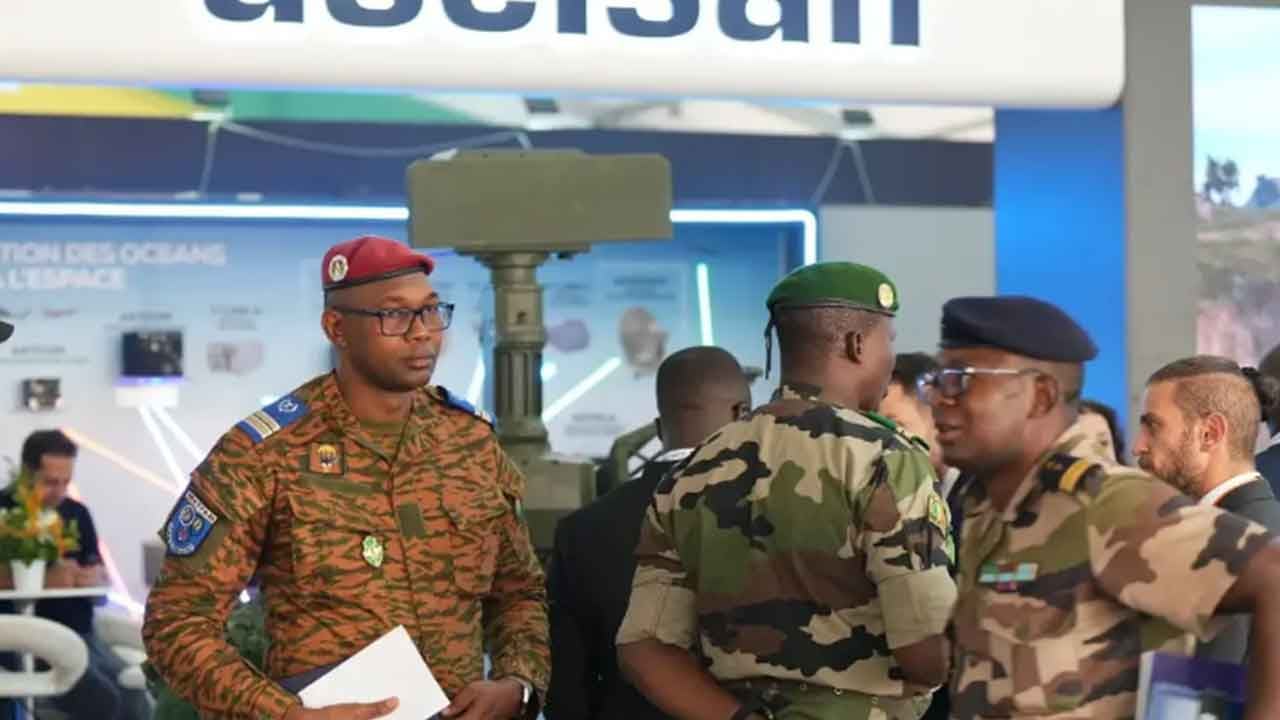 Foto - 'Bize parayla satın alamadığımız silahları verdiler' demişlerdi! Türkiye ükeye resmen çıkarma yaptı