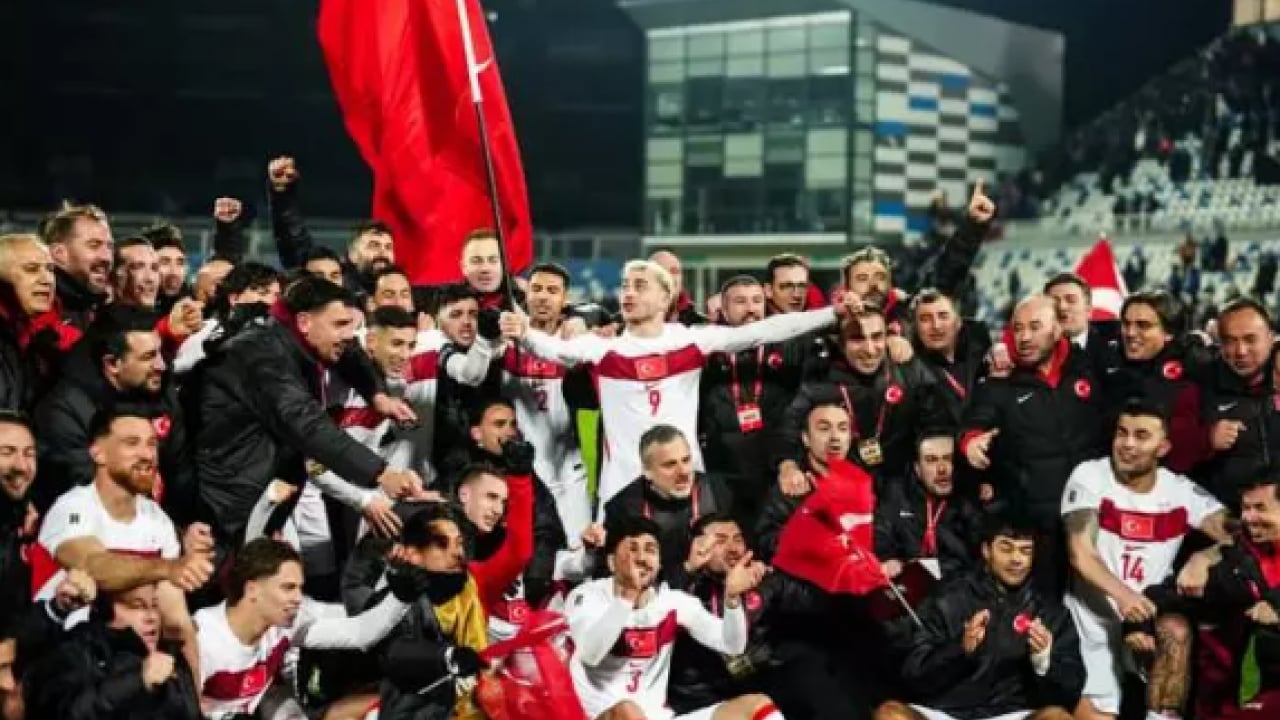 Foto - Milli takımın başarısı ürküttü! Korktukları şey başlarına geldi!