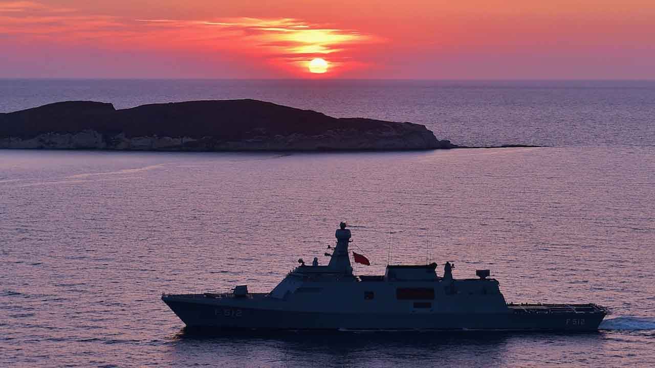 Foto - 'Bizim için dönüm noktası' diyerek duyurdular! Türkiye'den savaş gemisi aldılar