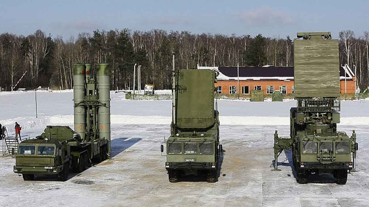 Foto - Bloomberg'den şaşırtan iddia: Türkiye S-400'leri o ülkeye teklif etti