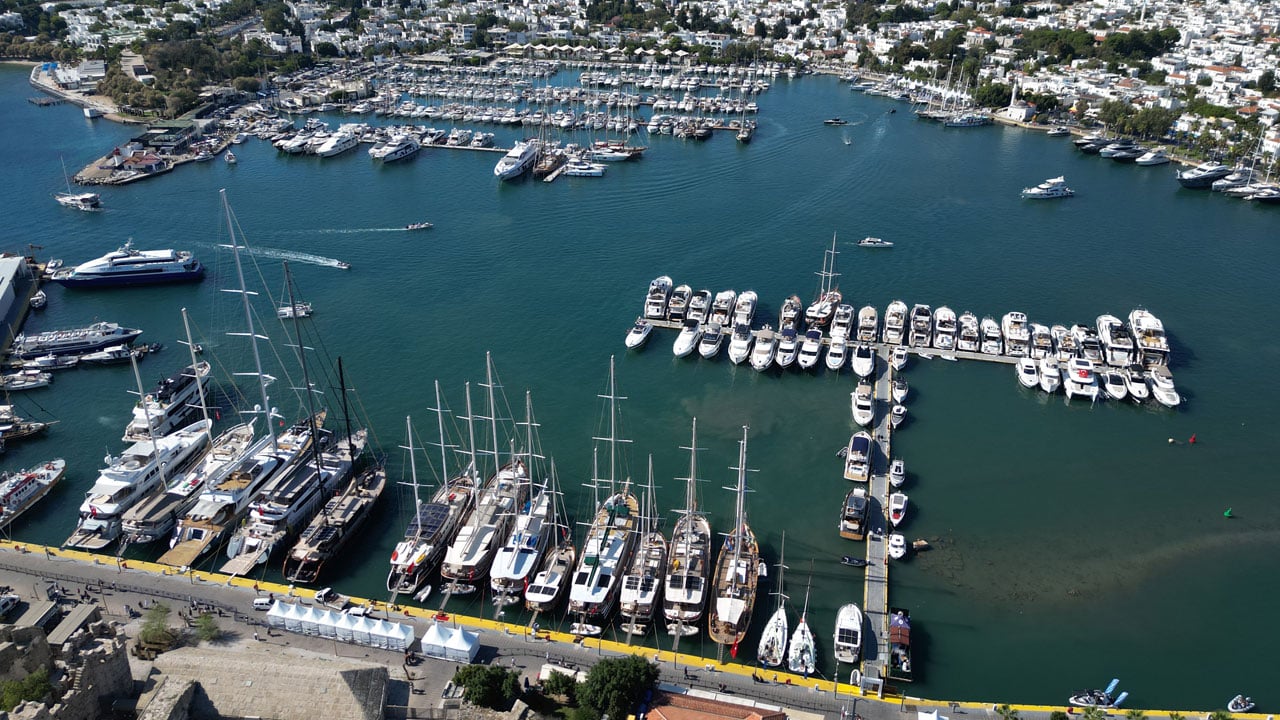 Boat Show kapılarını açtı! Lüks yatlar görücüye çıktı