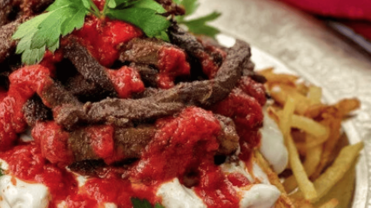 Foto - Bodrum Çökertme kebabı, domates sosu ve yoğurt hazırlanıyor: Dünya listesinde 7’nci sırada! Efsane lezzet