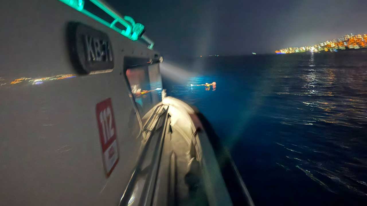 Foto - Bodrum'da sıcak saatler! Sahil Güvenlik harekete geçti