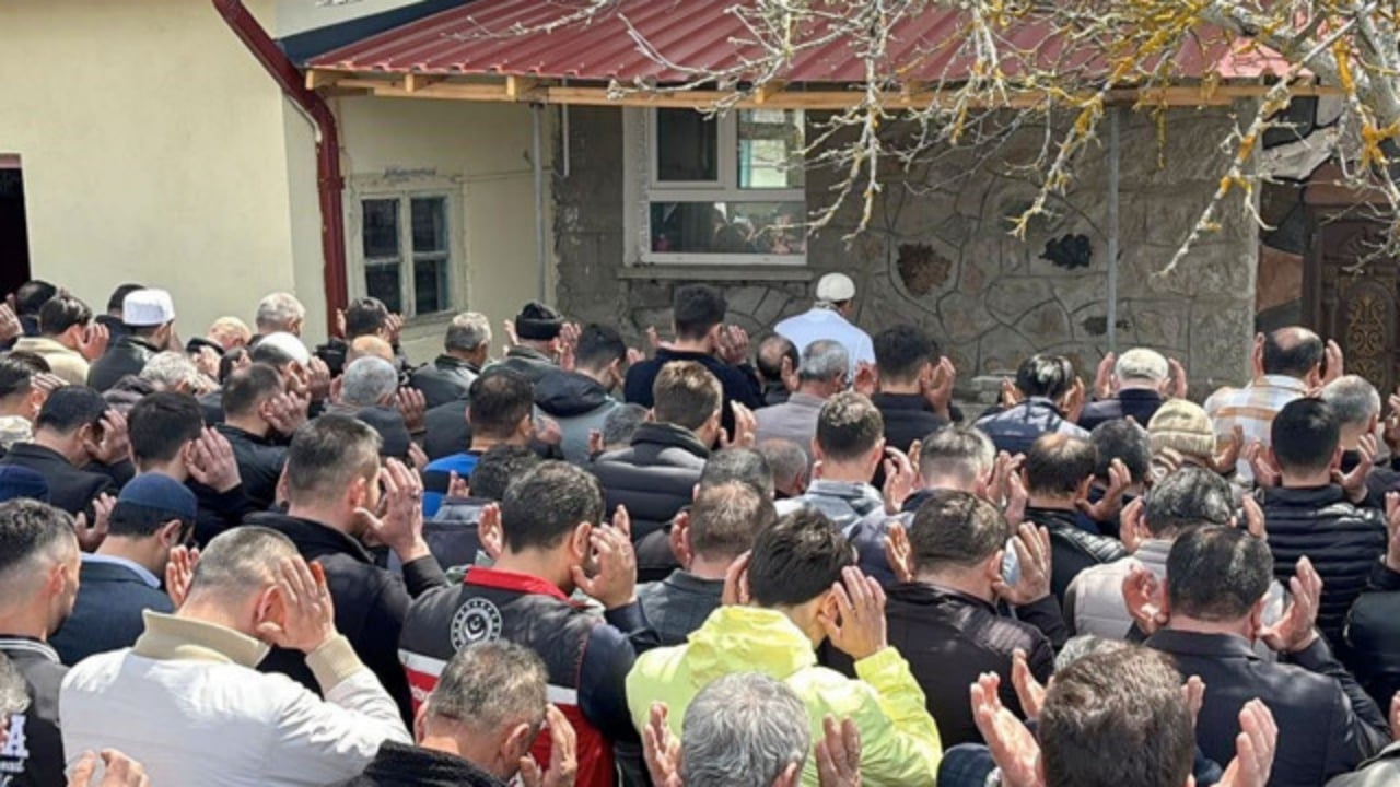 Foto - Boğazı kesilmiş halde bulunan 2 aylık Ela bebeği gerçekten annesi mi öldürdü? İşte otoyolda yürürken yakalanan annenin ilk ifadesi