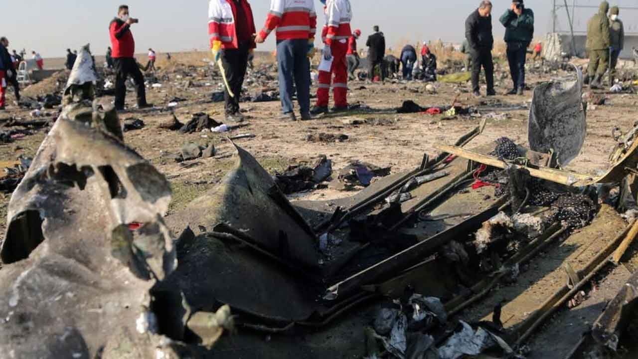 Foto - Bölge kaynarken şok haber geldi: Uçak düştü