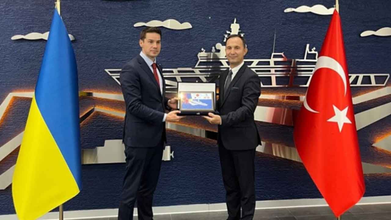 Foto - Bölge tam anlamıyla yangın yeri: Savaşta olan ülke Türkiye'den gemi alıyor