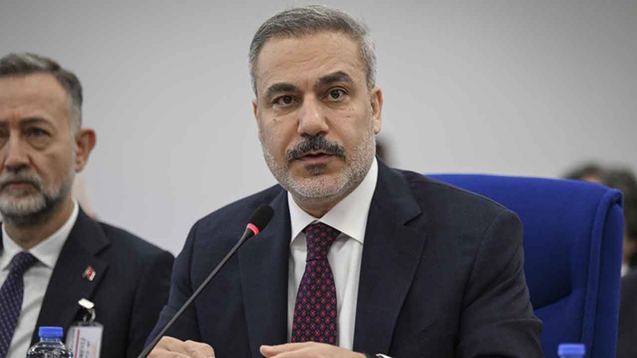 Foto - Bölgede sıcak saatler yaşanırken Hakan Fidan'ı işaret etti: Kulak vermek şart