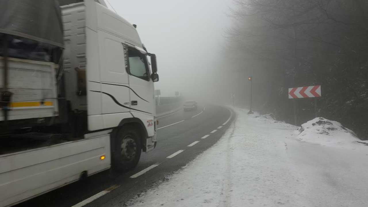 Foto - Bolu Dağı'nda kar ve sis etkili oluyor