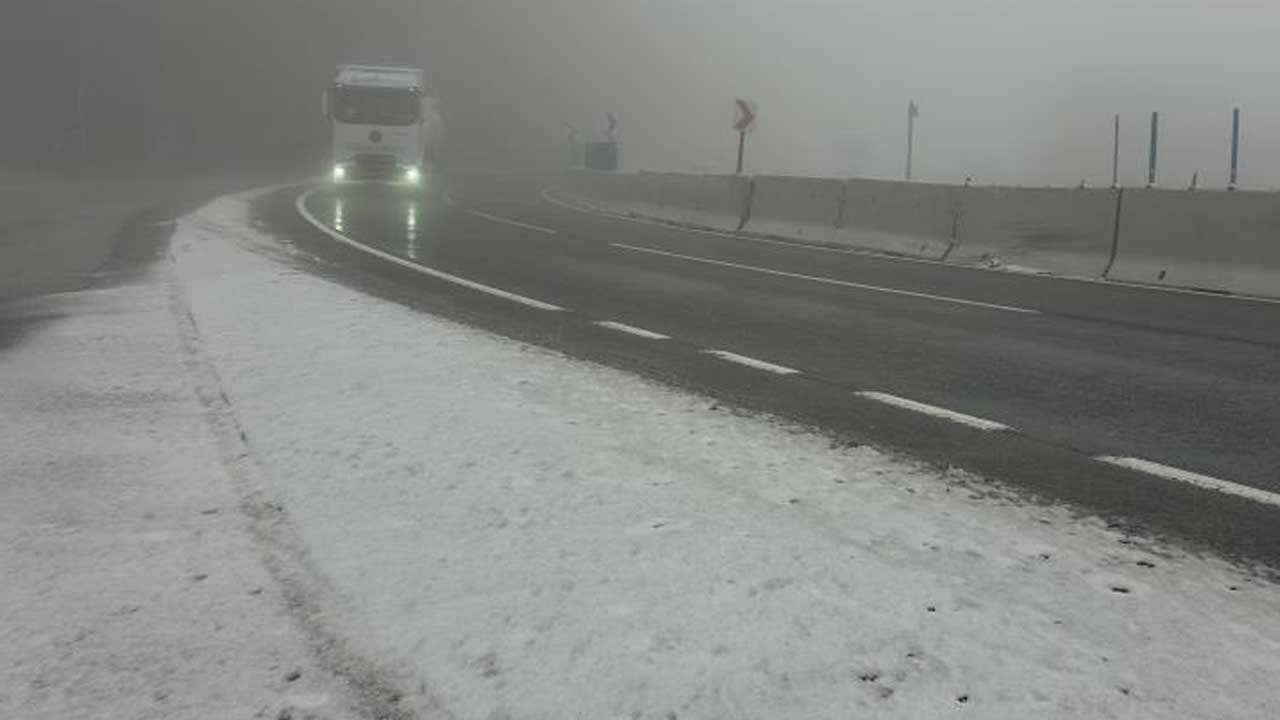 Foto - Bolu Dağı'nda kar ve sis etkili oluyor