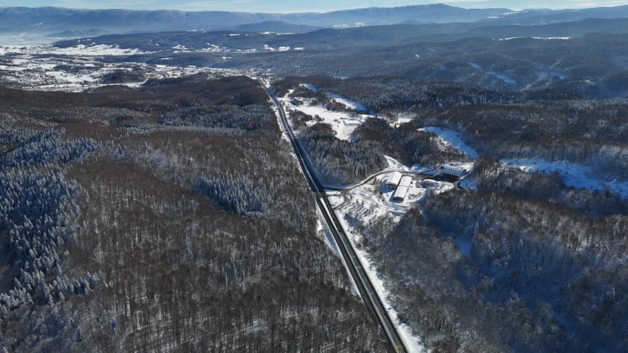 Foto - Bolu Dağı'nda ulaşım açık manzara kartpostallık