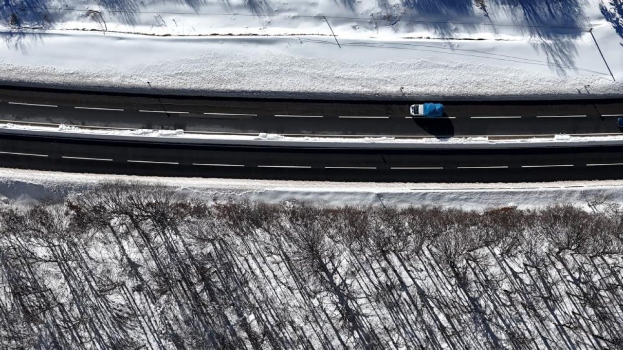 Foto - Bolu Dağı'nda ulaşım açık manzara kartpostallık