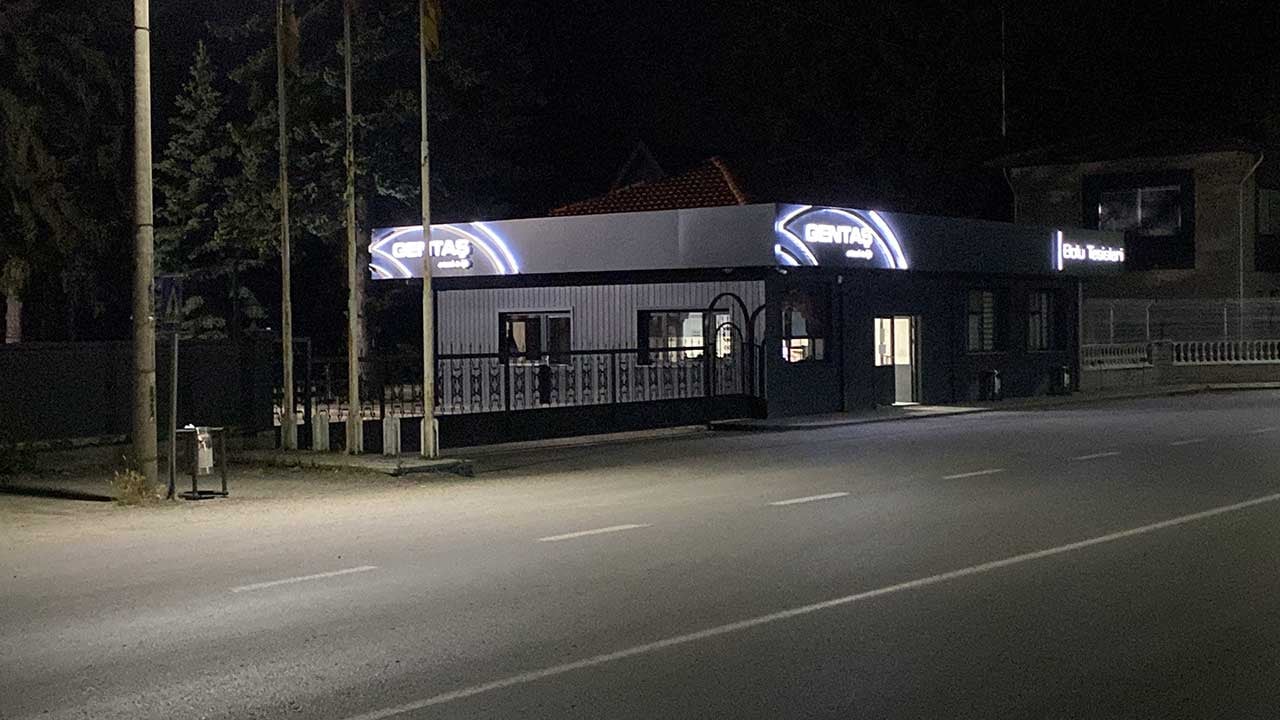 Foto - Bolu'da fabrikada korkunç kaza! Gece vardiyasında kolunu makineye kaptıran işçi hastaneye kaldırıldı!