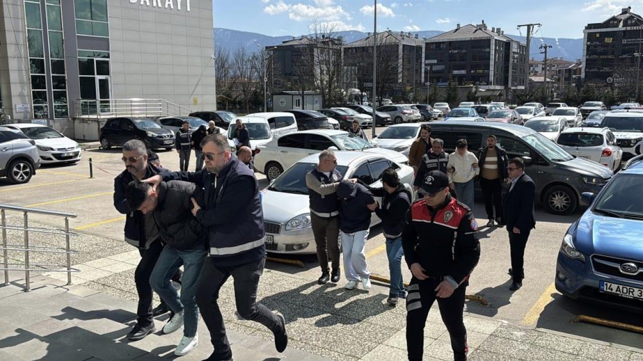 Foto - Bolu'da saldırıp Bursa'da yakayı ele verdiler