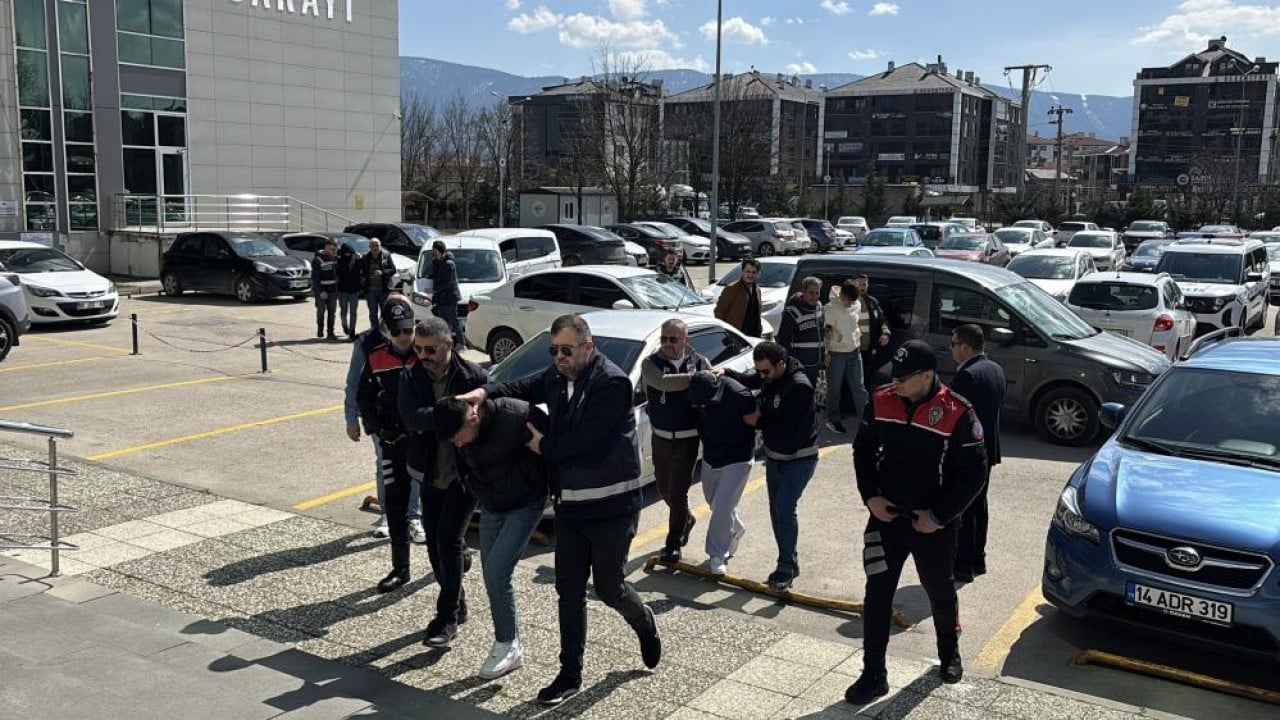 Foto - Bolu'da saldırıp Bursa'da yakayı ele verdiler