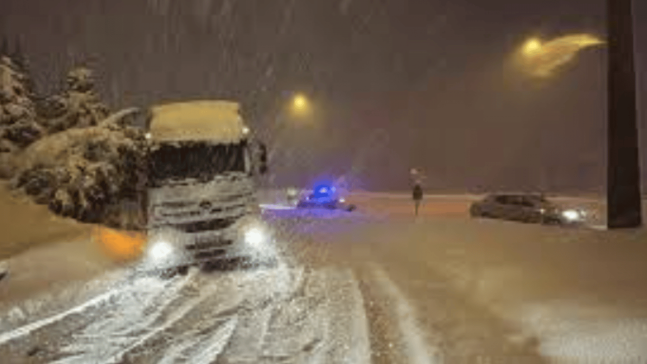 Foto - Bolu’dan İstanbul’a beyaz alarm! Kar yağışı etkisini artırıyor, hazırlıksız çıkmayın