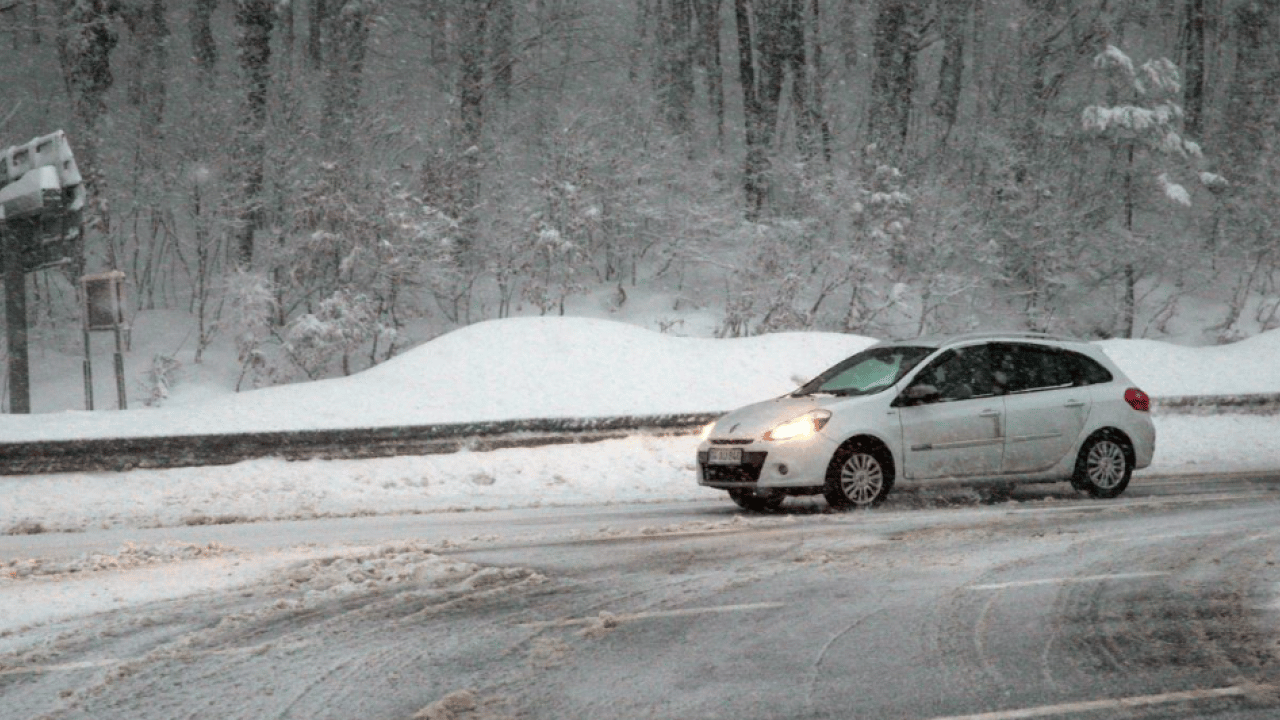 Foto - Bolu’dan İstanbul’a beyaz alarm! Kar yağışı etkisini artırıyor, hazırlıksız çıkmayın