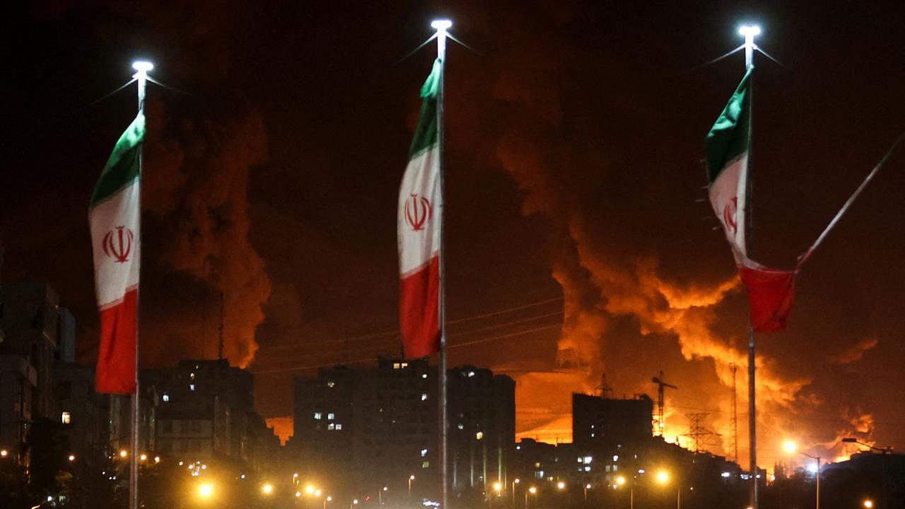 Foto - Bomba iddia basında yer aldı! Hürmüz’de bir ülkeye daha geçiş izni