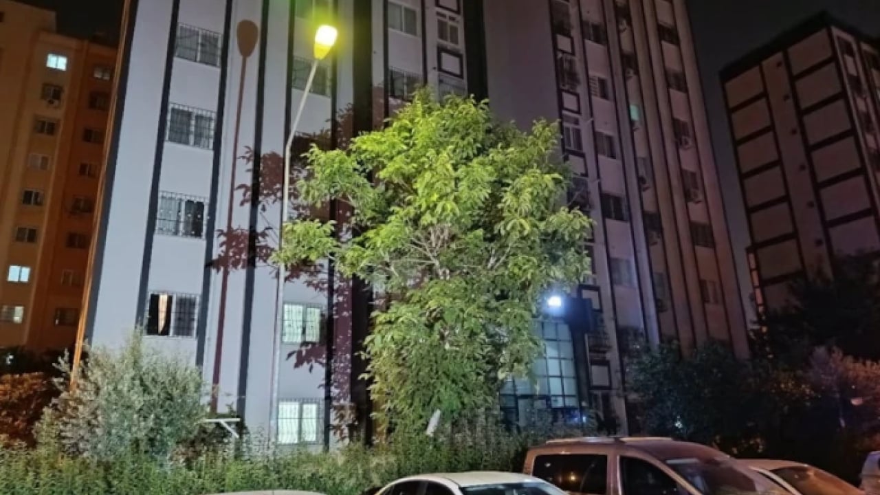 Foto - Boşanmak isteyen eşini uykusunda öldürdü! Katil koca 30 dakikada yakalandı