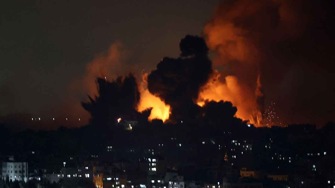 Foto - Boykot markalı suyu içen Ertem Şener'in tavrı tepki topladı: Kafayı mı yediniz siz?