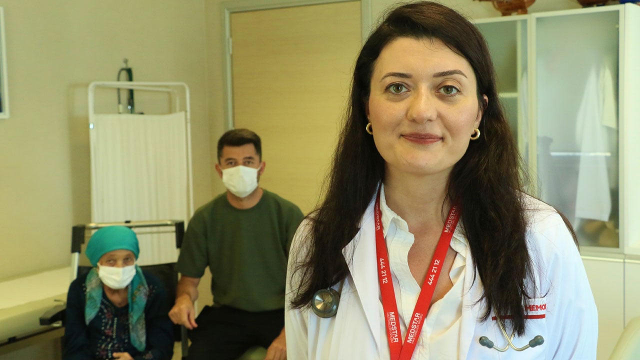 Foto - Böyle bir şeye milyonda bir rastlanır! 6 yıl önce yaptığı bağışla annesini kurtardı