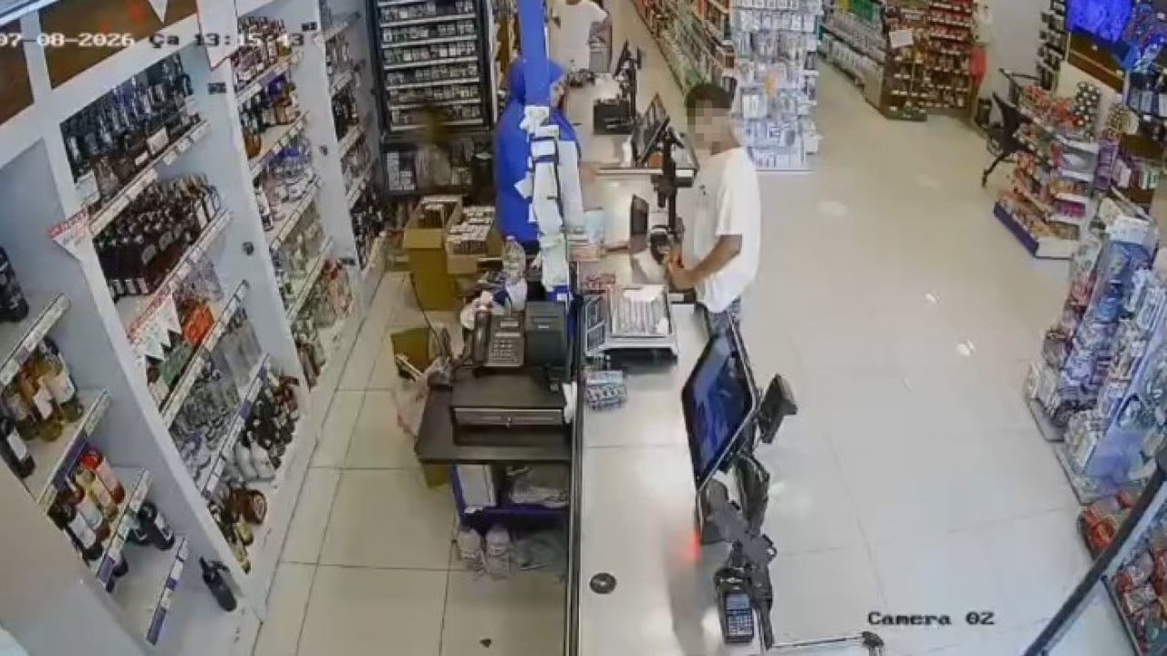 Foto - Böyle gaspçı görülmedi Tek kişilik çete dehşet saçtı