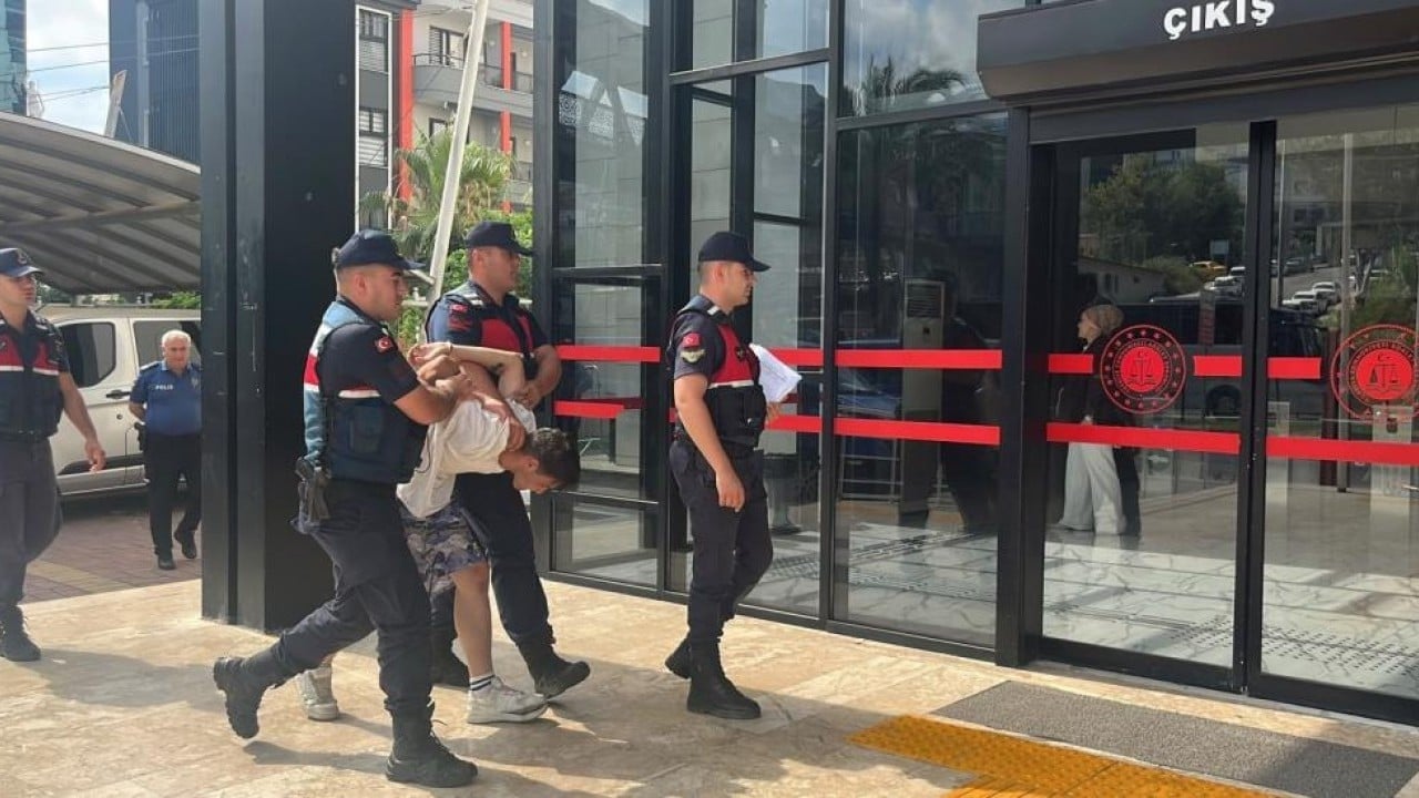 Foto - Böyle gaspçı görülmedi Tek kişilik çete dehşet saçtı