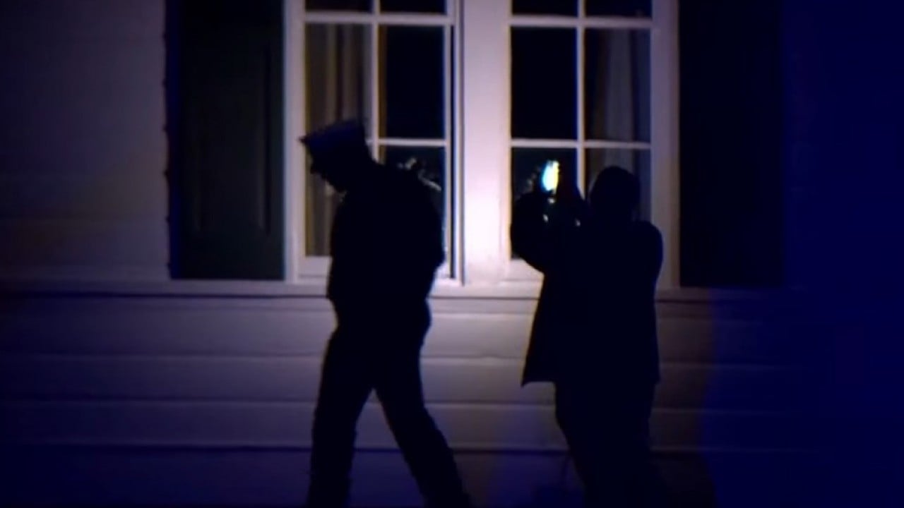 Foto - Böyle giderse evlerinde bile rahat uyuyamayacaklar! Trump’ın yardımcısının evine saldırı