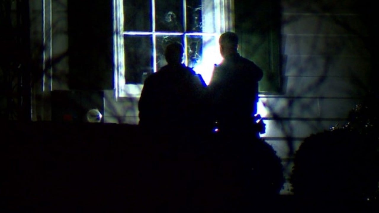 Foto - Böyle giderse evlerinde bile rahat uyuyamayacaklar! Trump’ın yardımcısının evine saldırı