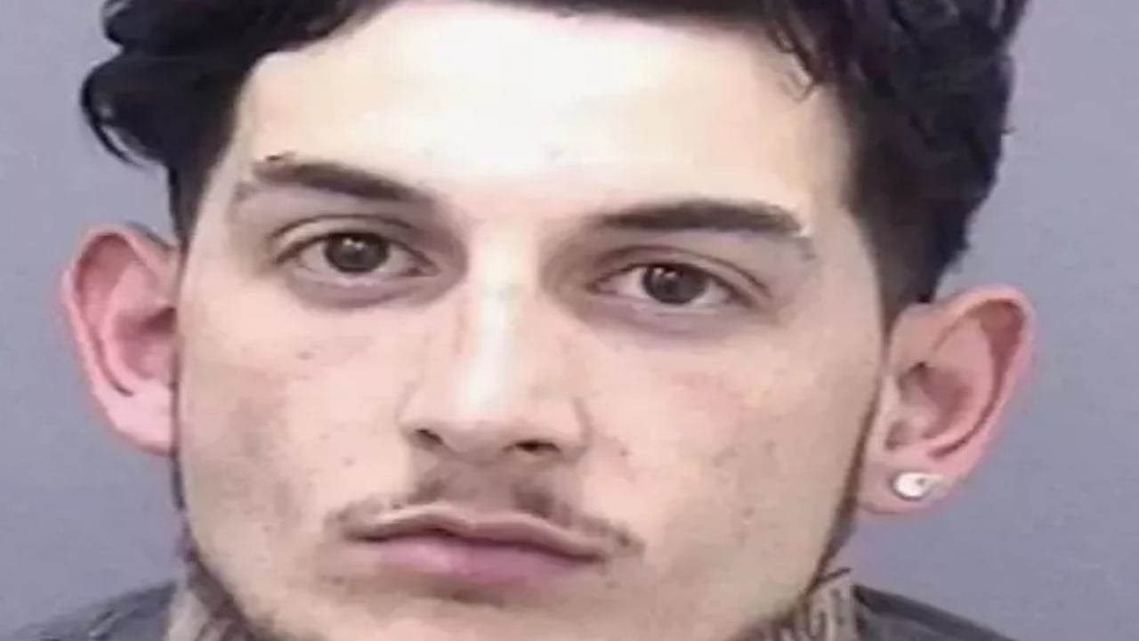 Foto - Böyle rezillik görülmedi! Kadın gardiyan, cezaevi mescidinde mahkumla ilişkiye girdi