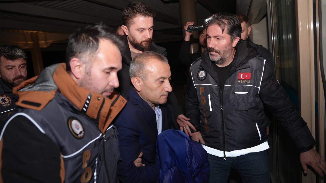 Foto - Böyle vali olmaz olsun: Devletin tüm imkanlarını arkasına alıp yaptıklarına bakın