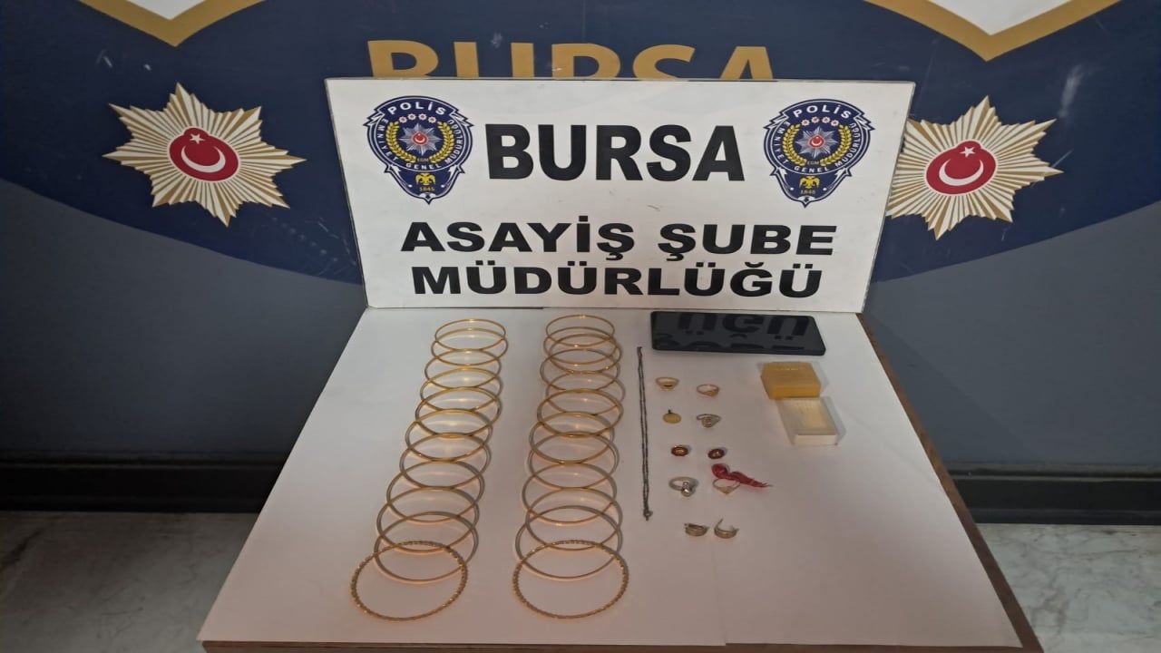 Foto - Böylesi pişmiş tavuğun başına gelmez! Dolandırıcılar, emekli polisin taksisine binince olanlar oldu