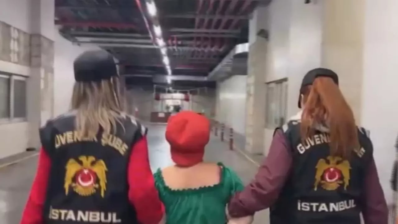 Foto - Boynuna tasma takıp Beyoğlu’nda sokak sokak gezdirmişti! O manyaklar için istenen ceza belli oldu