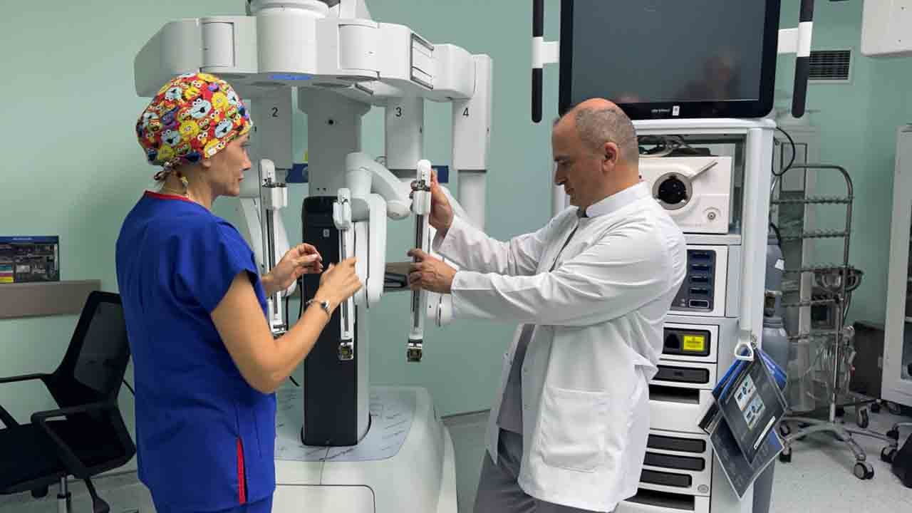 Foto - Boyunda kesi yok, iz yok! Robotik cerrahiyle kabus uyku apnesine veda