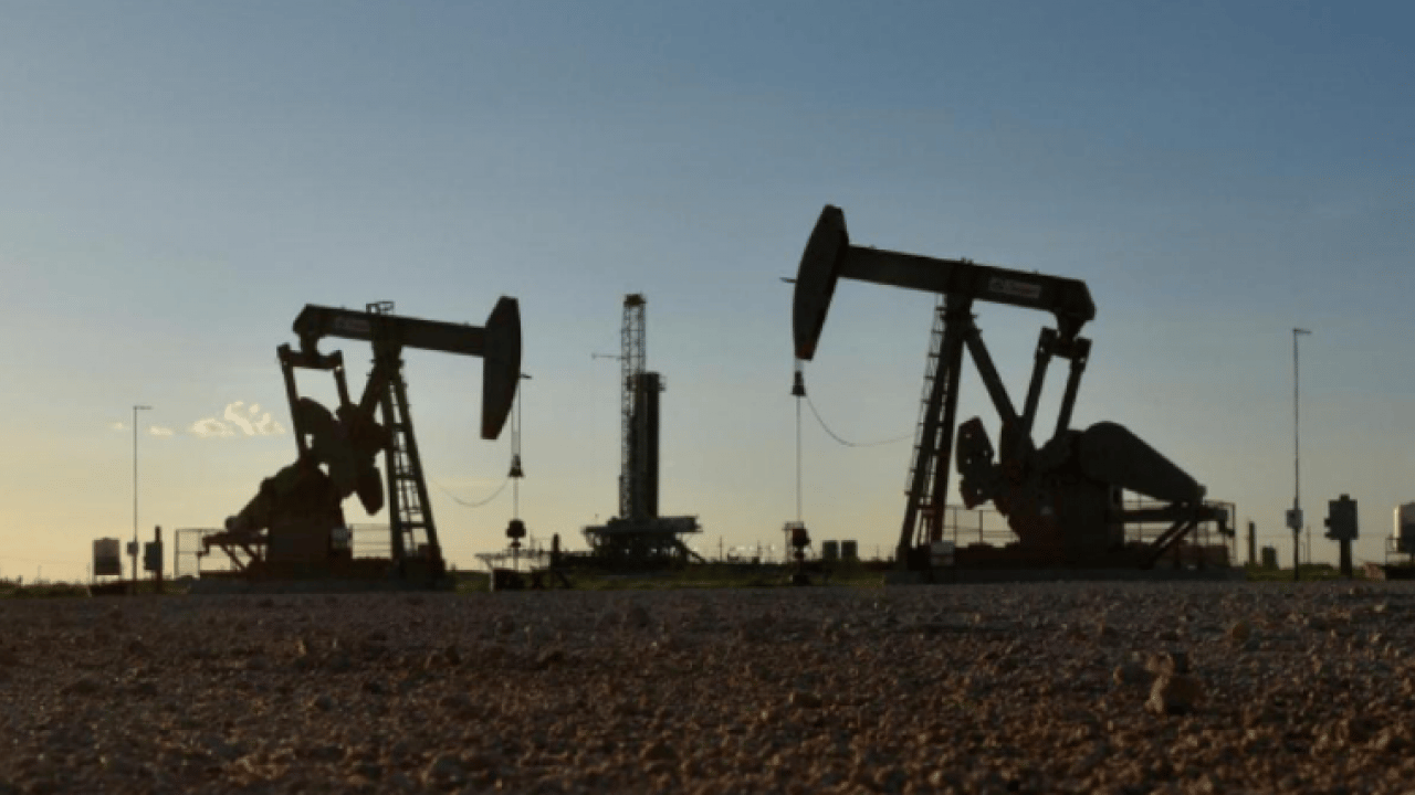 Brent petrol 106 dolar seviyesinde: Piyasalarda belirsizlik sürüyor