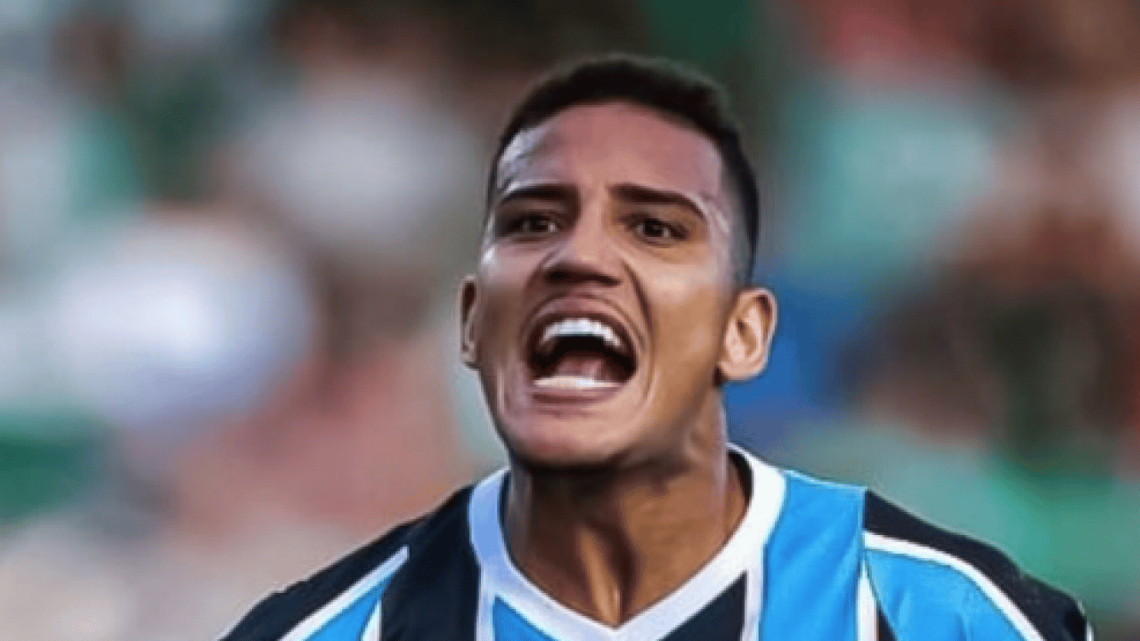 Brezilya basını duyurdu! Beşiktaş Gustavo Martins ile ilgileniyor!