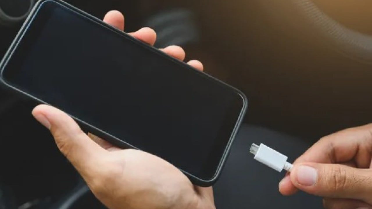 Foto - Bu ayarı kapatınca her şey normale dönüyor! Telefonu günde 3 kez şarj edenler dikkat