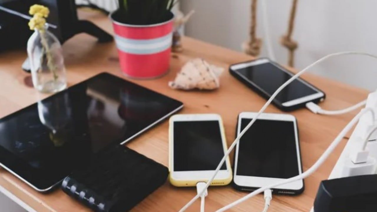 Foto - Bu ayarı kapatınca her şey normale dönüyor! Telefonu günde 3 kez şarj edenler dikkat