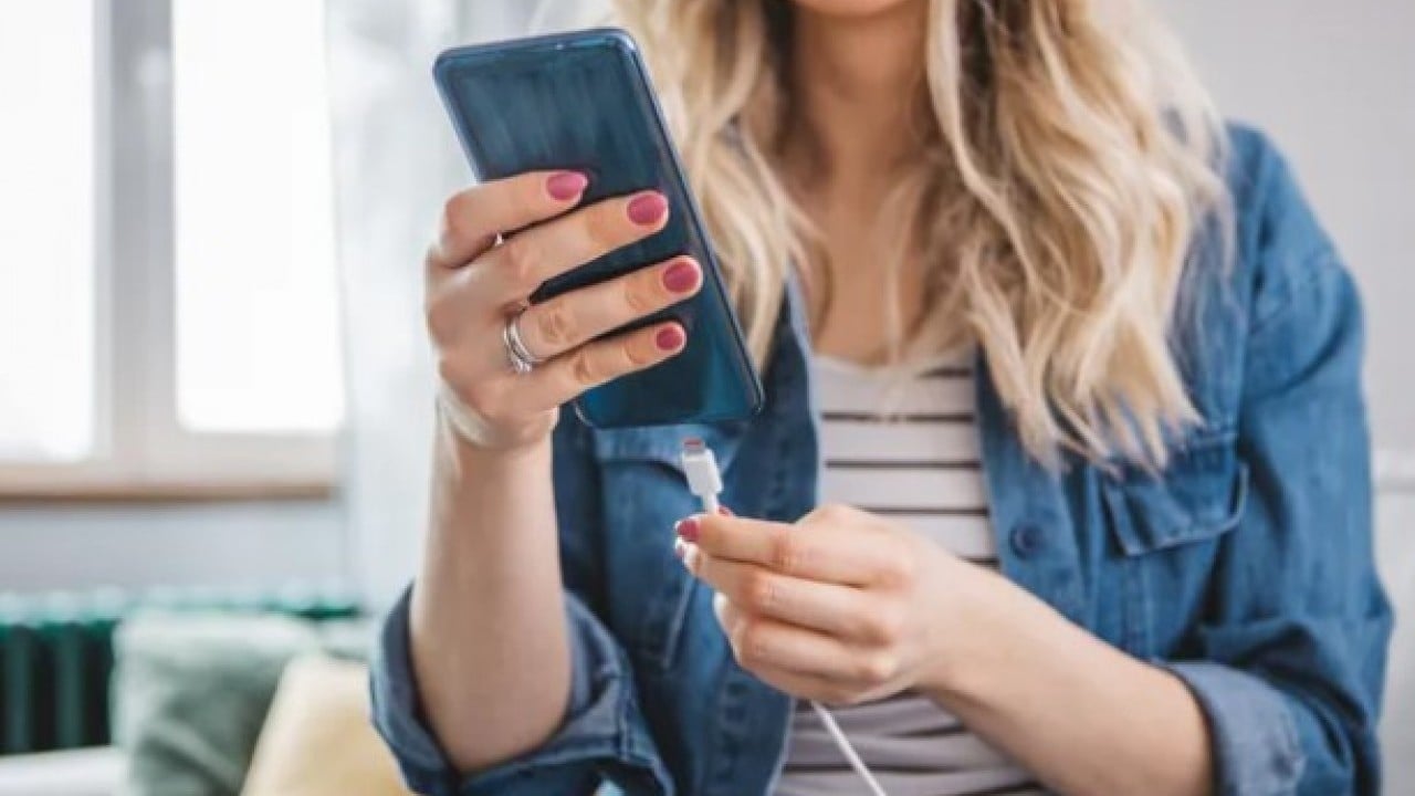 Foto - Bu ayarı kapatınca her şey normale dönüyor! Telefonu günde 3 kez şarj edenler dikkat