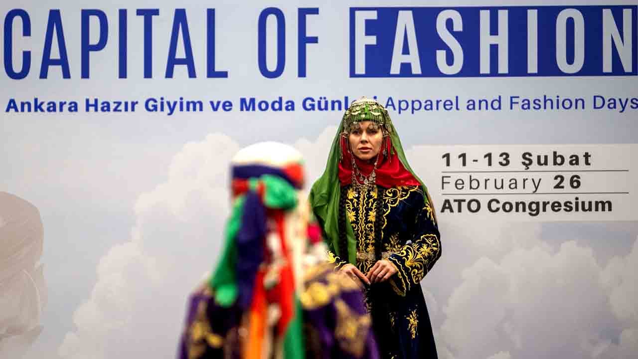 Foto - Bu birikimi Ankara keçisinin tiftiğiyle dokunan sof kumaşından geliyor: Başkent’te giyim etkinliği