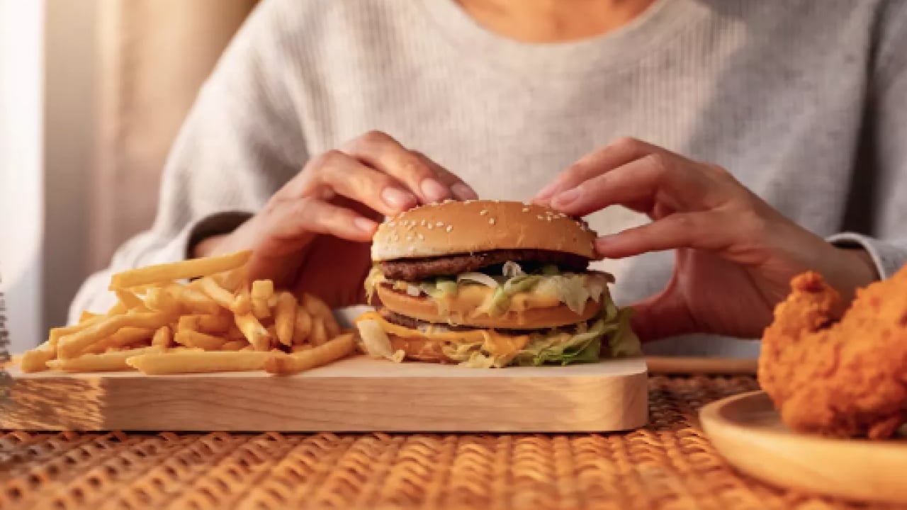 Foto - Bu çağrıya kulak verin artık: Hızlı yemek hazmı baltalıyor! Sindirim dostu tavsiyeler