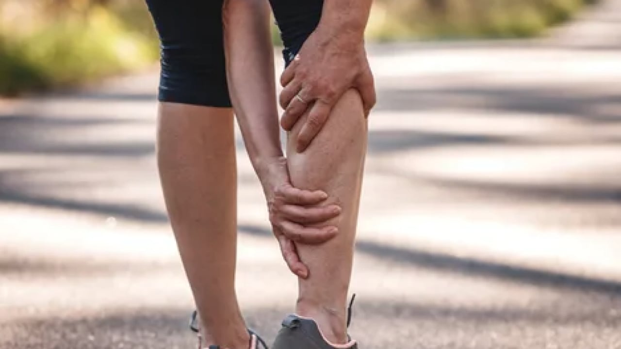 Foto - Bu ciddi hastalıkların habercisi olabilir... Yürürken hissedilen bacak ağrısı tehlike saçıyor!