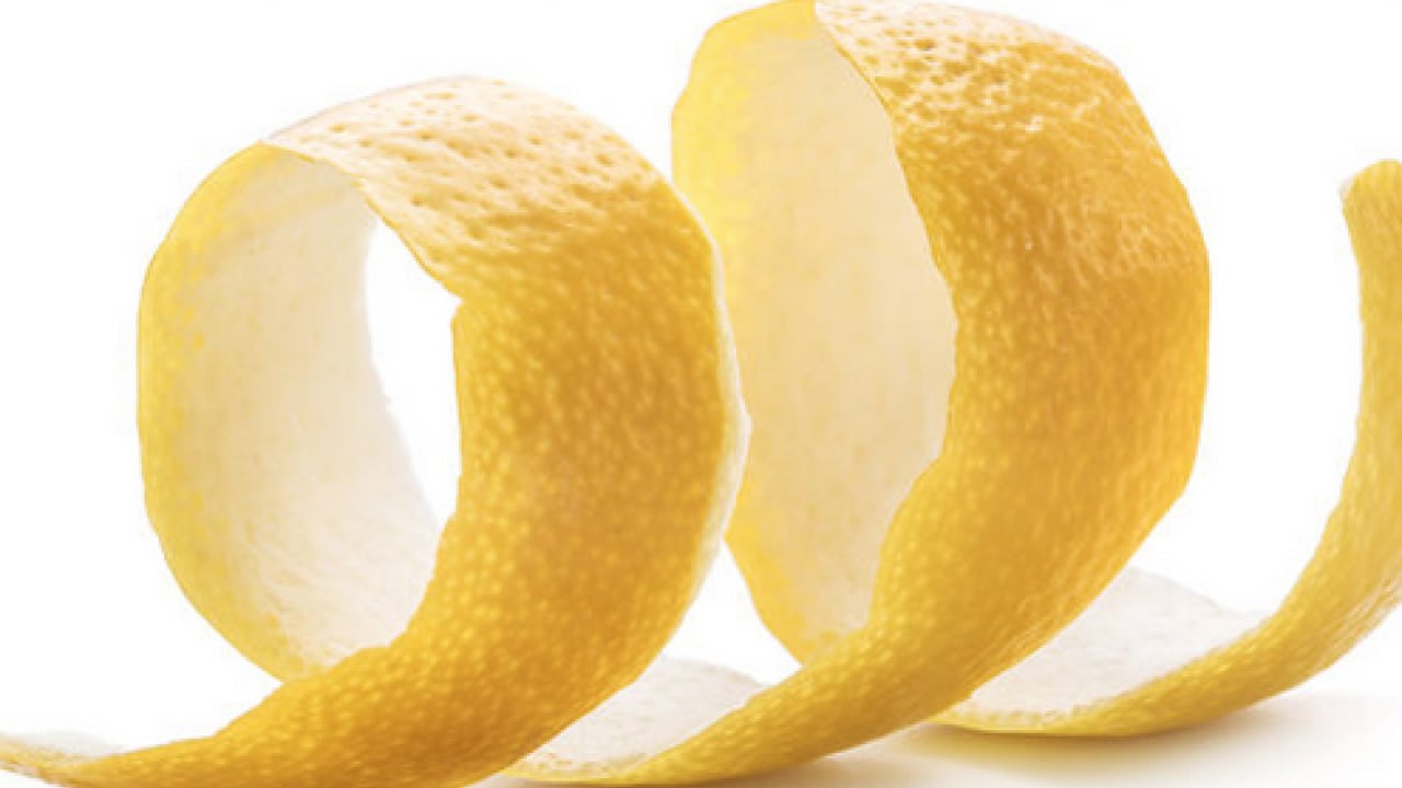 Foto - Bu çözüm yolları tavsiye ediliyor artık... Yıllarca çöpe atılan limon kabuğunun şifaları..