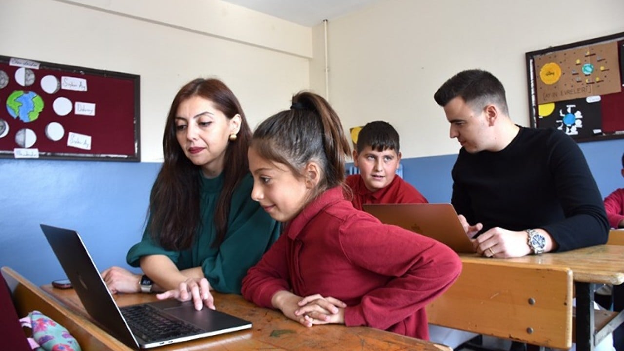 Foto - Bu eğitim aslında herkese lazım: Kırsaldaki öğrencilere yapay zeka takviyesi
