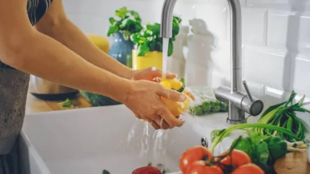 Bu hatayı sakın yapmayın: İşte yıkanmaması gereken 15 yiyecek!