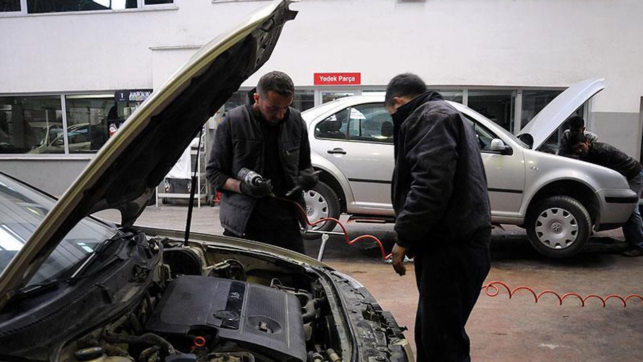 Foto - Bu iki detayı atlayan kışın yolda kalır! Araç sahipleri için hayati uyarılar! 