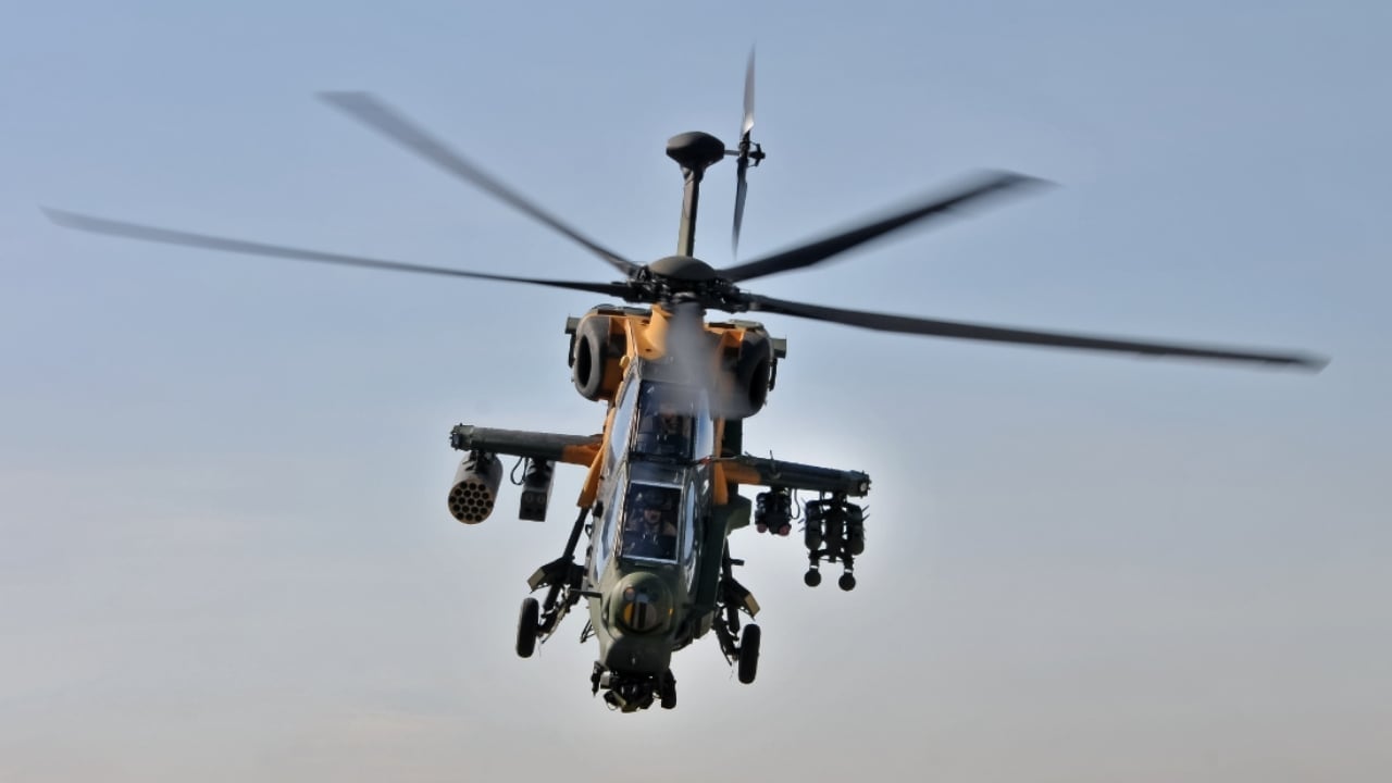 Foto - "Bu işin ustası Türkler" deyip satın aldılar! Yerli ve milli gururumuz T-129 ATAK’lar, dost ülkeye sessiz sedasız teslim edildi