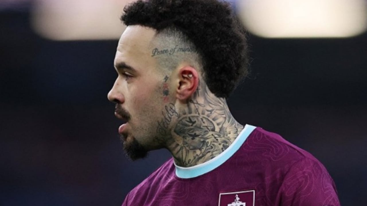 Bu işte hızlanmak istiyor ama nafile! Uçaklar bir bir kalkacak ve inecek gibi artık art arda...